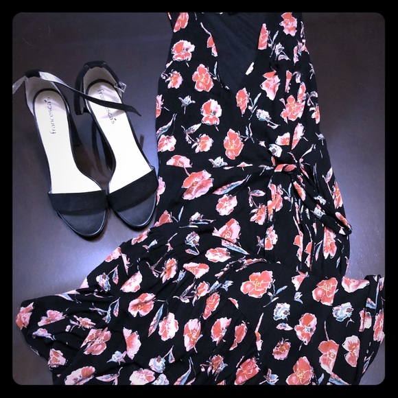 Dress - Picture 1 of 1